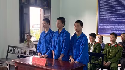 Tuyên án nhóm thiếu niên “học nghề” bằng cướp bóc