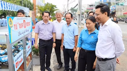 Nhân rộng mô hình điểm dừng chân cho tài xế “xe ôm”