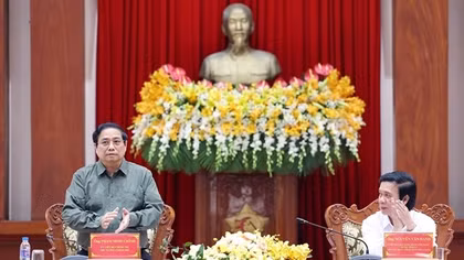 Thủ tướng Phạm Minh Chính làm việc với Ban Thường vụ Tỉnh ủy Tiền Giang