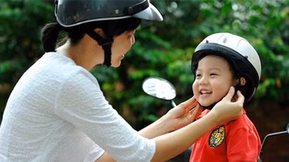 Đội mũ bảo hiểm đạt chuẩn giảm tới 42% nguy cơ tử vong tai nạn giao thông