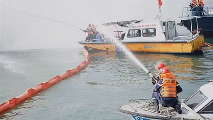 Đà Nẵng cần thêm nhiều phương tiện chữa cháy trên sông và biển
