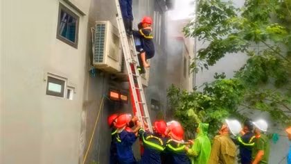 Kịp thời cứu 7 người thoát nạn khỏi đám cháy