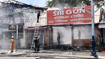 Hỏa hoạn xảy ra tại hai nhà hàng ở Bình Thuận