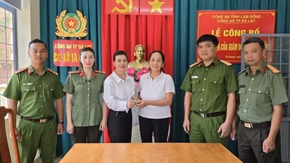 Được Công an báo mới biết đã chuyển nhầm tiền cho người lạ
