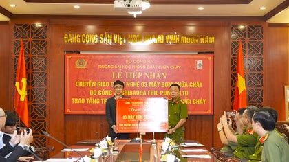 Trường Đại học PCCC tiếp nhận 3 máy bơm chữa cháy do công ty Shibaura Nhật Bản trao tặng