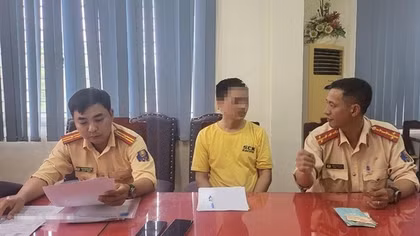 Xử phạt tài xế ô tô điều khiển xe tốc độ cao quay clip đăng lên TikTok