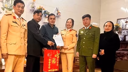 Giám đốc Công an tỉnh gửi thư cảm ơn người đàn ông cứu cháu bé tránh điểm mù xe tải