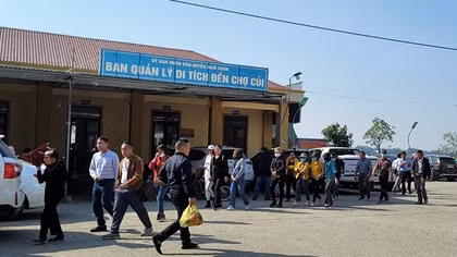Chấm dứt việc khoán tiền công đức cho hộ gia đình tại đền Chợ Củi