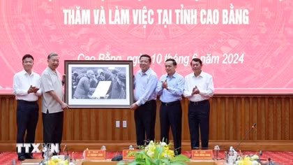 Khơi dậy mạnh mẽ khát vọng vươn lên, đoàn kết xây dựng Cao Bằng giàu đẹp