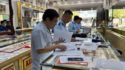 Phát hiện 12 cơ sở kinh doanh vàng ở Quảng Ninh có dấu hiệu vi phạm