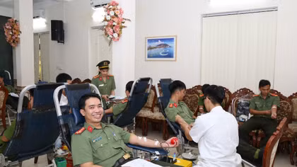 Hơn 200 đoàn viên thanh niên và CBCS tham gia hiến máu tình nguyện