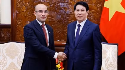 Chủ tịch nước Lương Cường tiếp Đại sứ Algeria Sofiane Chaib đến chào từ biệt