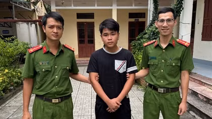 Tống tiền bạn gái cũ bằng clip “nóng”