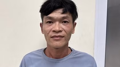 Vờ ra tay nghĩa hiệp rồi dở trò cướp giật