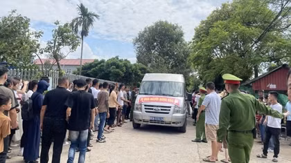 Nước mắt đoàn tụ ngày hoàn lương