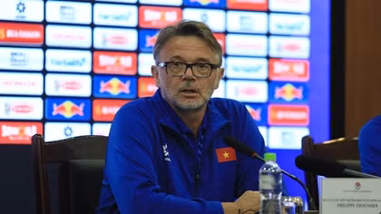 HLV Philippe Troussier nói gì về "cơn bão chấn thương" của ĐTQG Việt Nam