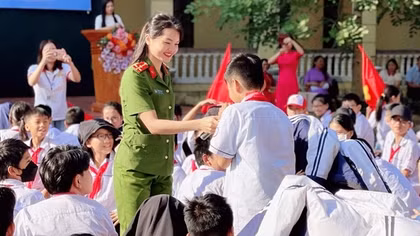 Phát huy hiệu quả mô hình “Cổng trường an toàn giao thông”