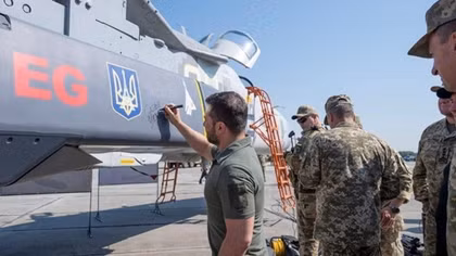 Báo Mỹ: Sau ATACMS, Ukraine bắn tên lửa Storm Shadow vào đất Nga