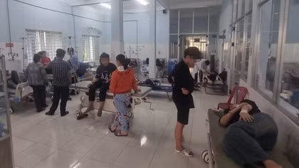 63 công nhân nhập viện nghi ngộ độc thực phẩm