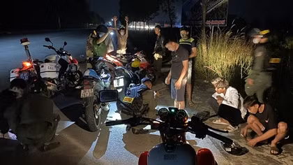 Tổ 171 phát hiện hàng trăm vụ vi phạm pháp luật trên đường phố