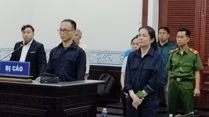 Phó giám đốc tham ô hàng trăm lượng vàng của công ty lãnh án chung thân