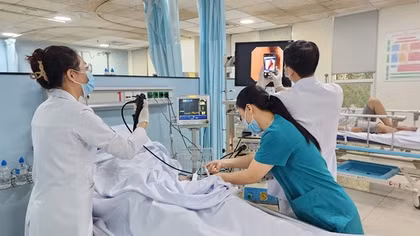 Tập trung điều trị bỏng hô hấp cho các bệnh nhân vụ cháy nhà trọ