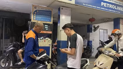 Giá xăng dầu tiếp tục tăng