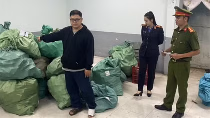 Đi “chợ” tiền giả online