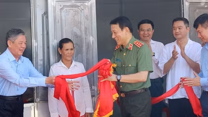 Ấm áp những căn nhà Bộ Công an hỗ trợ đồng bào sau bão lũ