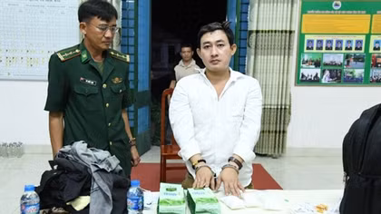 Câu kết với bạn từng ngồi tù, khoác ba lô chứa ma tuý “đi dạo”