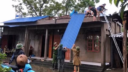 Công an tỉnh Thái Nguyên khắc phục hậu quả bão số 3