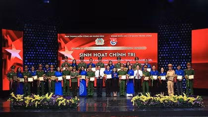 Đoàn viên thanh niên tiếp nối tinh thần của Anh hùng liệt sĩ Lý Tự Trọng