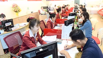 Gửi tiết kiệm vẫn hấp dẫn nhà đầu tư