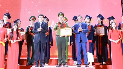Chia sẻ của chàng trai dân tộc Tày, thủ khoa đầu ra Học viện ANND