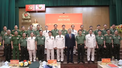 Tiếp tục phát huy tinh thần gương mẫu, đi đầu, thực hiện hiệu quả các mặt công tác