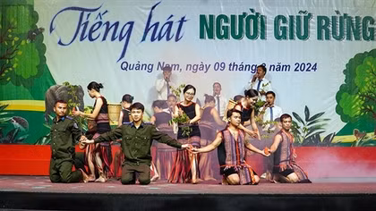 Sôi nổi Hội thi “Tiếng hát người giữ rừng” Quảng Nam