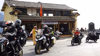 Đảm bảo an toàn giao thông nơi địa đầu Tổ quốc