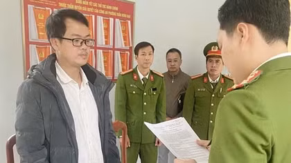 Hai chuyên viên Ngân hàng PVcombank bị bắt vì tham ô tiền tỷ