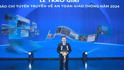 Trao giải Báo chí tuyên truyền về an toàn giao thông năm 2024