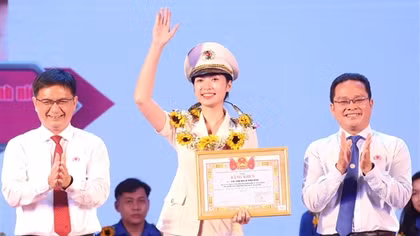 9 cán bộ trẻ Công an TP Hồ Chí Minh được tuyên dương