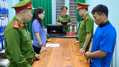Bắt kẻ hiếp dâm bé gái dẫn đến mang thai