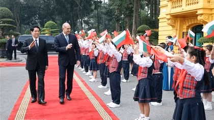 Chủ tịch nước Lương Cường chủ trì lễ đón chính thức Tổng thống Bulgaria
