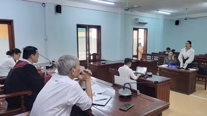 Livestream làm nhục một người đàn ông, 3 phụ nữ lãnh án