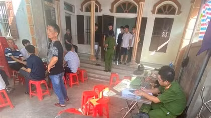 Người chồng có bệnh án tâm thần đâm vợ tử vong