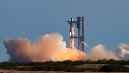 Ông Trump tham dự buổi phóng thử mới nhất tên lửa Starship