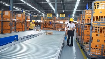 Đầu tư công nghệ, xanh hóa ngành logistics