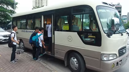 Xe ô tô kinh doanh vận tải chở học sinh phải sơn màu vàng đậm từ ngày 1/1/2025