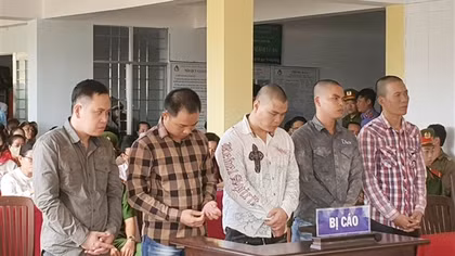 Lĩnh án tù vì cướp 8kg mực khô trên biển