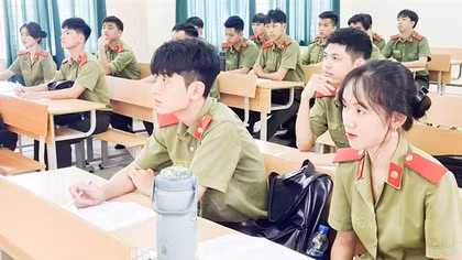 Có một trường đại học thanh xuân