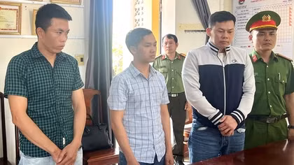 Cấu kết lập doanh nghiệp đưa người sang Hàn Quốc trái phép